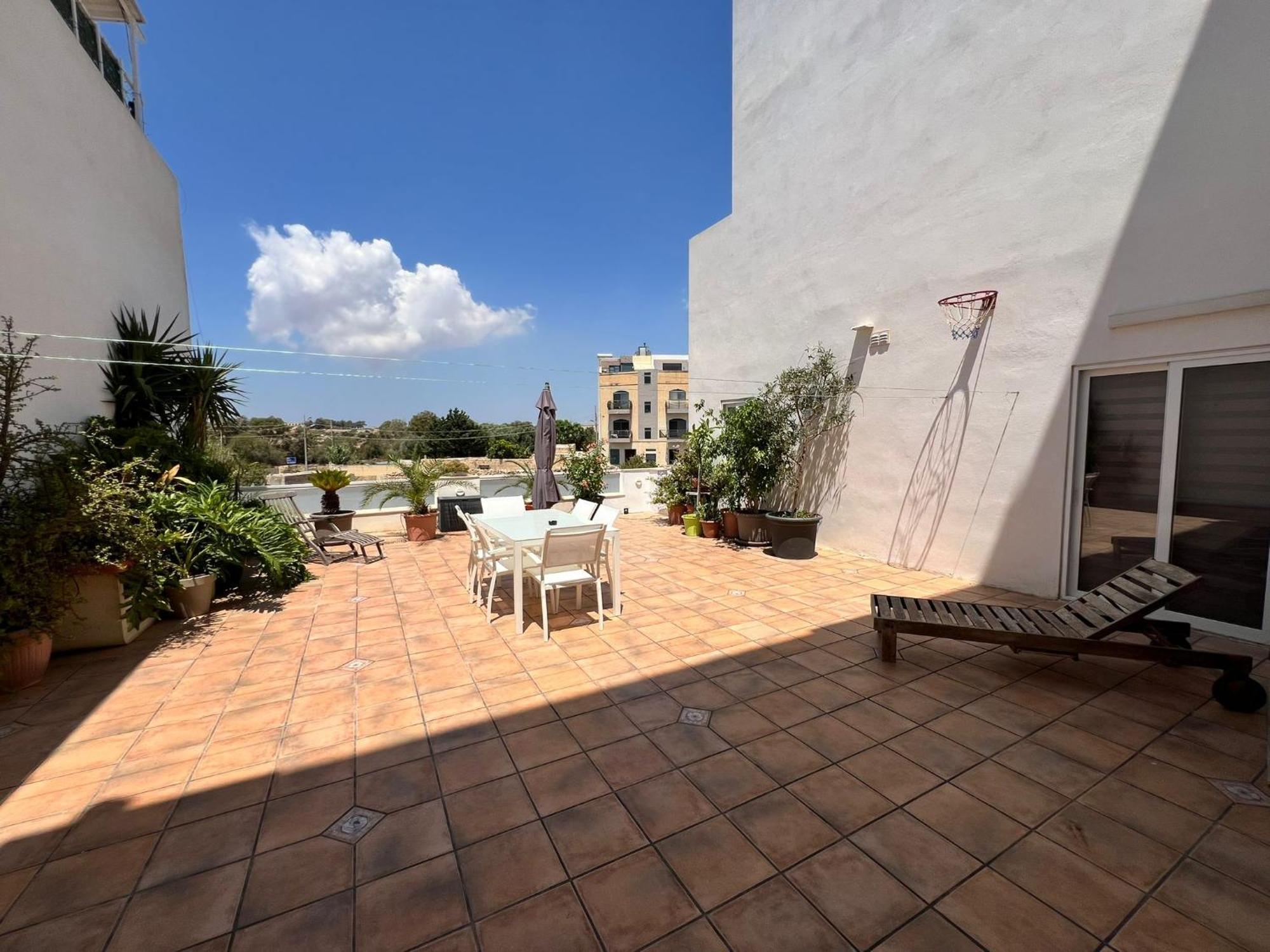 Carousel Apartments Qrendi Экстерьер фото